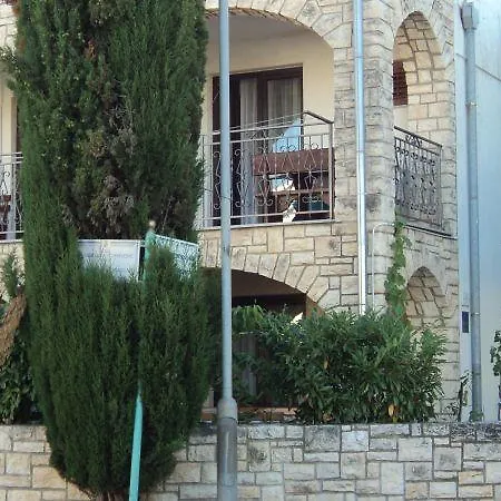 Ana Apartment *