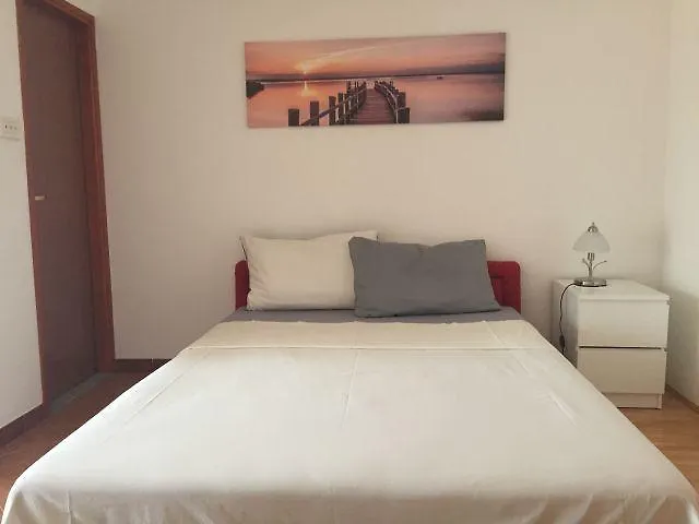 Ana Διαμέρισμα Ρόβινι